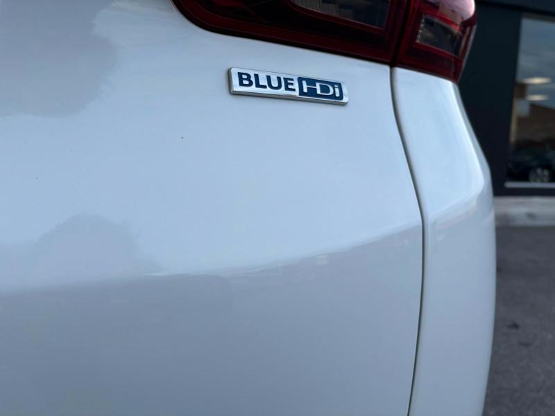 Peugeot 2008 1.6 bluehdi Active 75cv ADATTA NEOPATENTATI