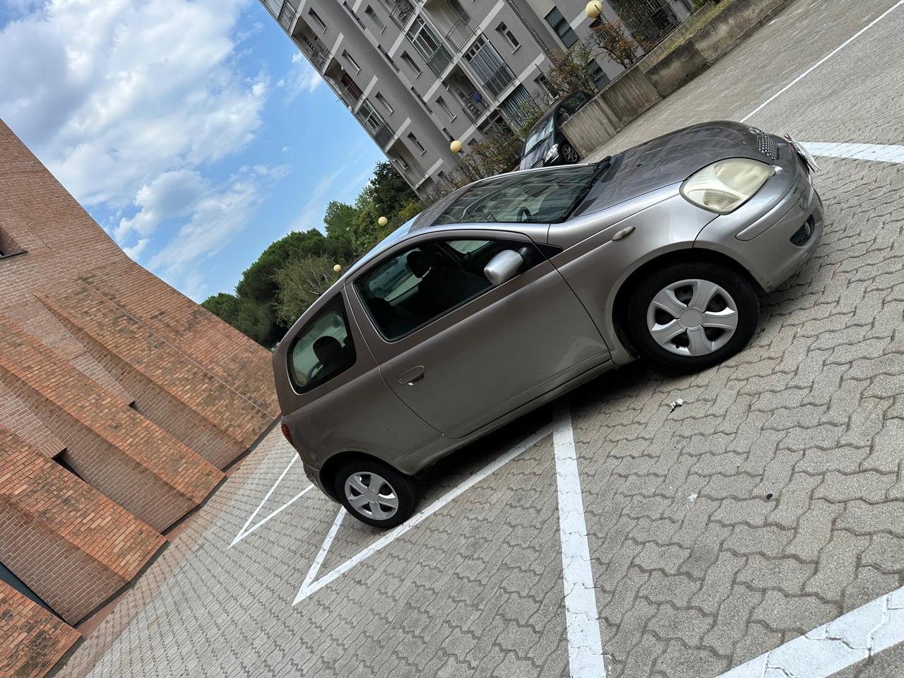 Toyota Yaris Verso 1.3i 16V cat Luna '03