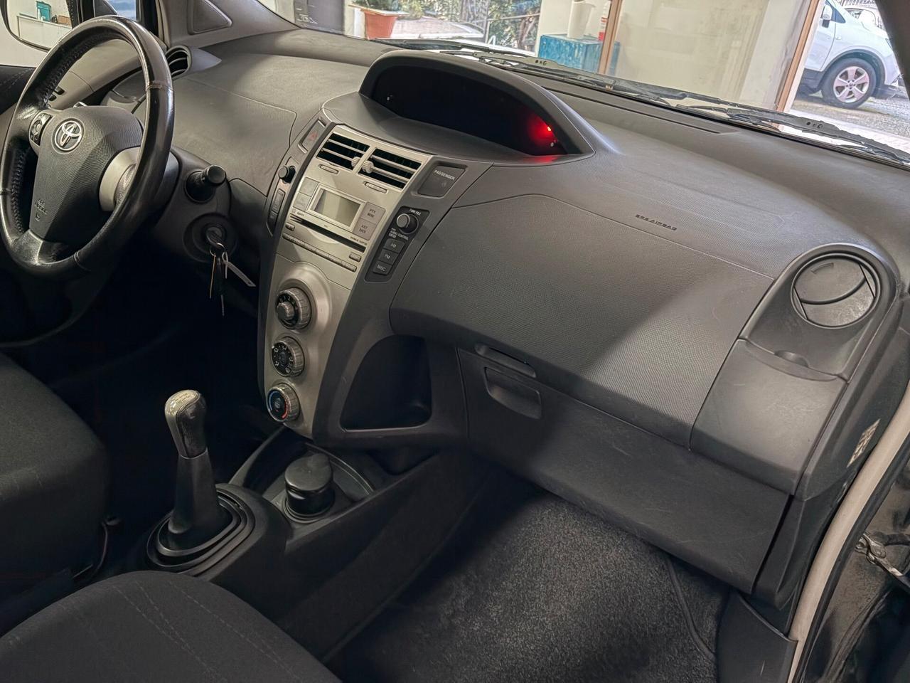 TOYOTA YARIS 1.0 69 CV 131.000 KM