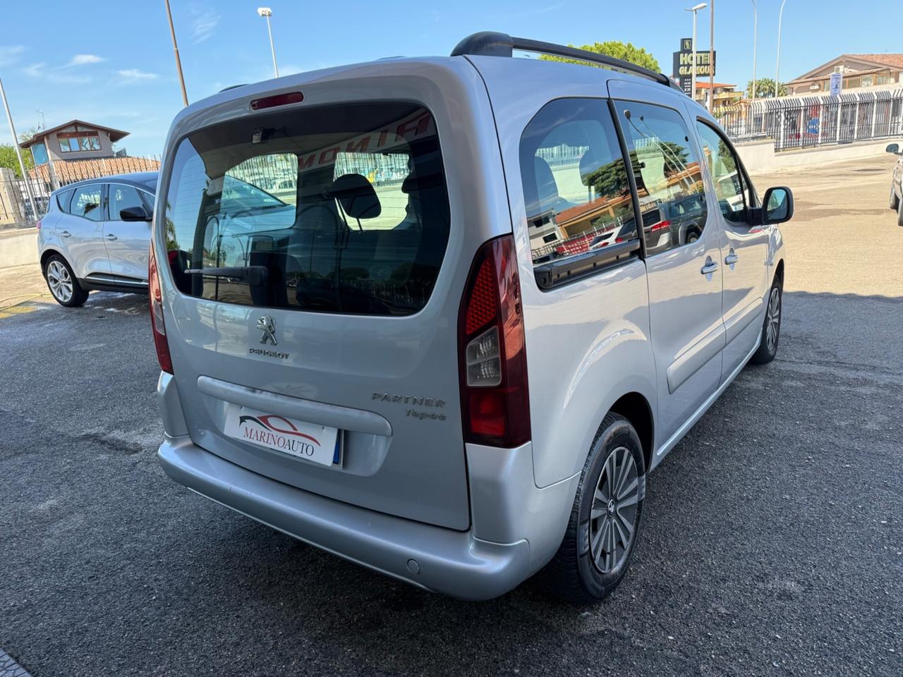 Peugeot Partner Tepee 1.6 e-HDi 92 CV S&S Outdoor