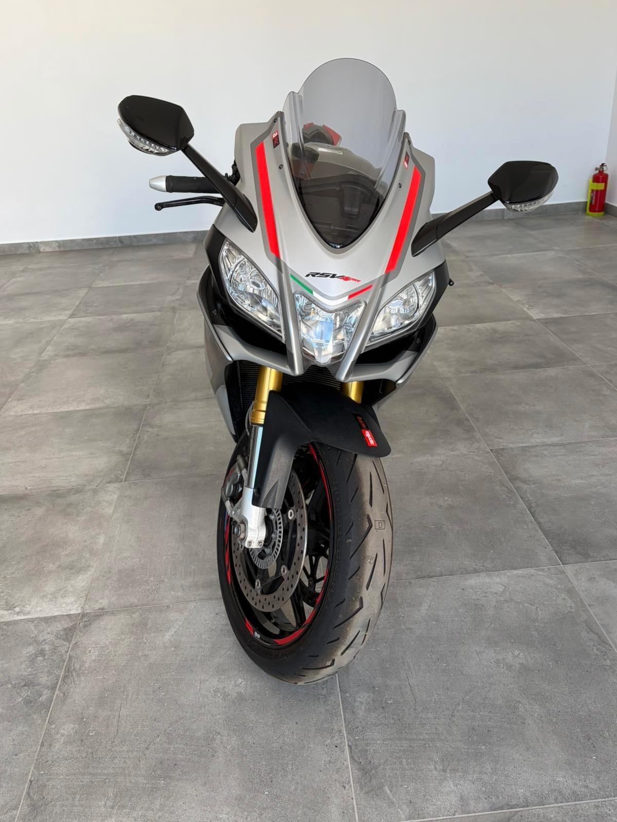 Aprilia RSV4 RR