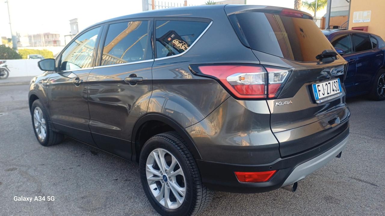Ford Kuga 1.5 TDCI 120 CV S&S 2WD Titanium