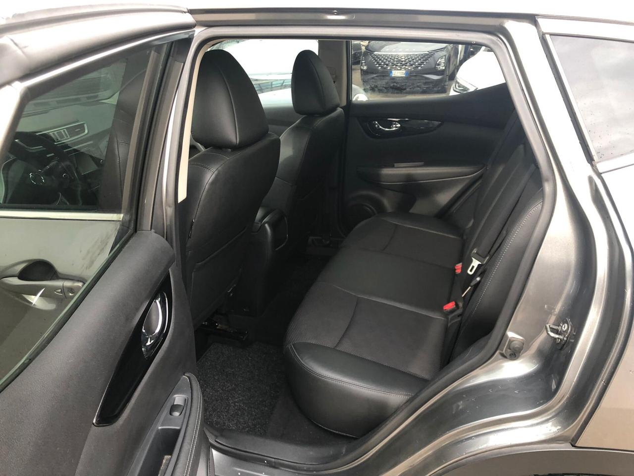 Nissan Qashqai 1.6 dCi 2WD C-TRONIC N-Connecta CON GANCIO DI TRAINO
