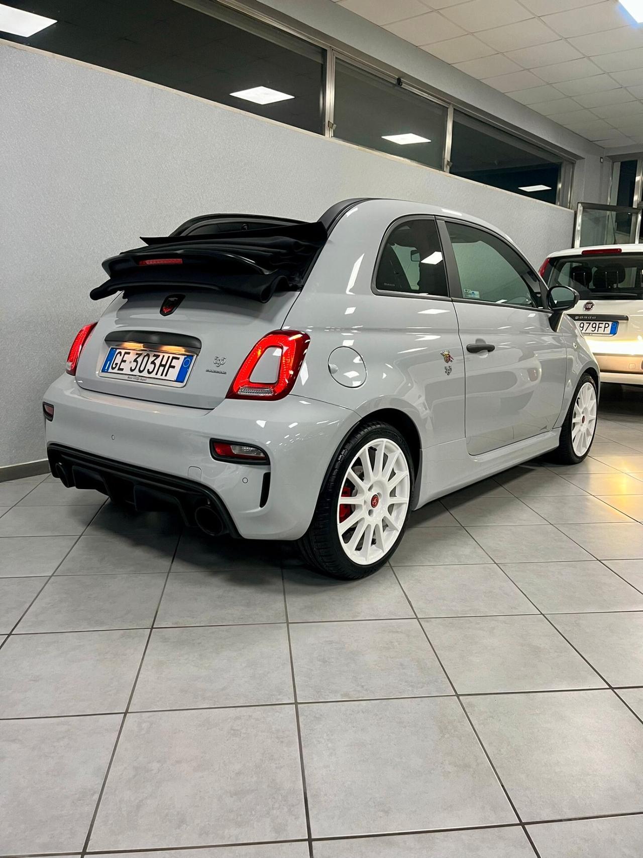 Abarth 595 C 1.4 Turbo T-Jet 180 CV Esseesse