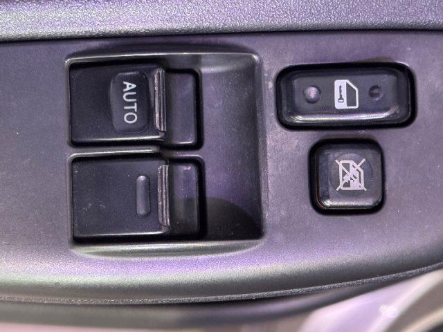 TOYOTA Yaris 1.0i 16V cat 3 porte Sol Blue