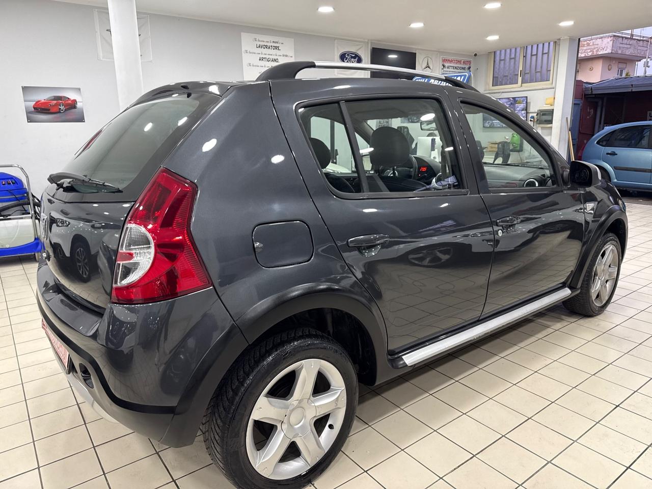 Dacia Sandero Stepway 1.6 gpl 2012 nuova