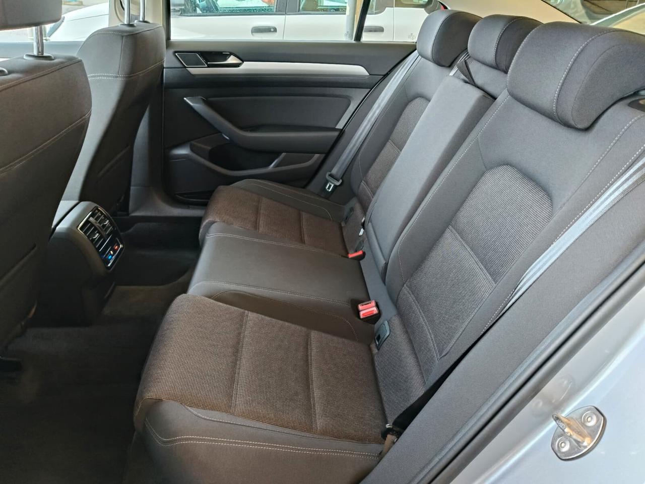 Volkswagen Passat 2.0 TDI Business BlueMotion Technology