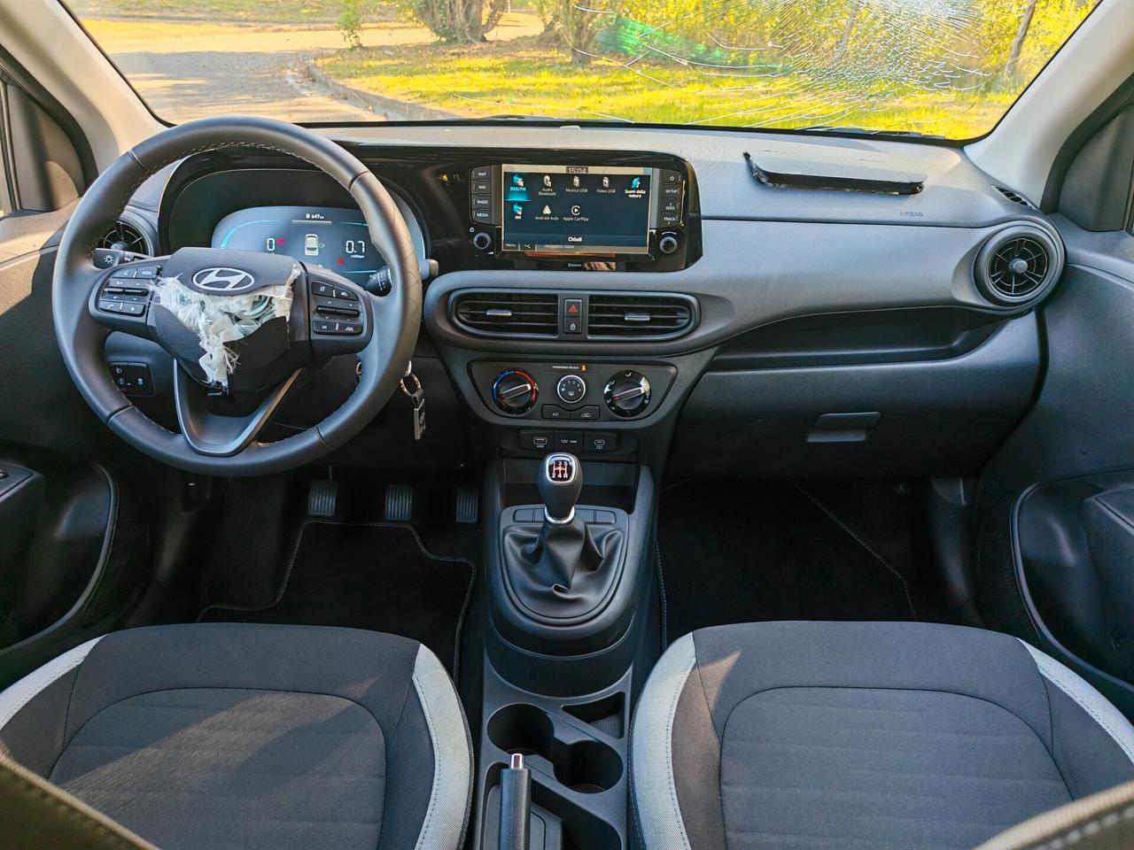 Hyundai i10 SOLO 1.400 KM Incidentata