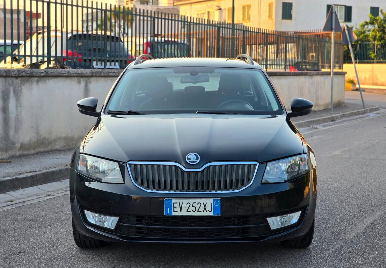 SKODA OCTAVIA RESTYLING 1.6 TDI 2015 PERFETTA