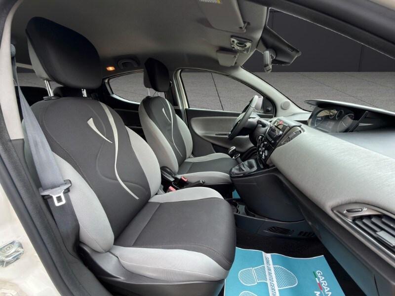 LANCIA Ypsilon 3ª serie Ypsilon 1.2 69 CV 5 po...