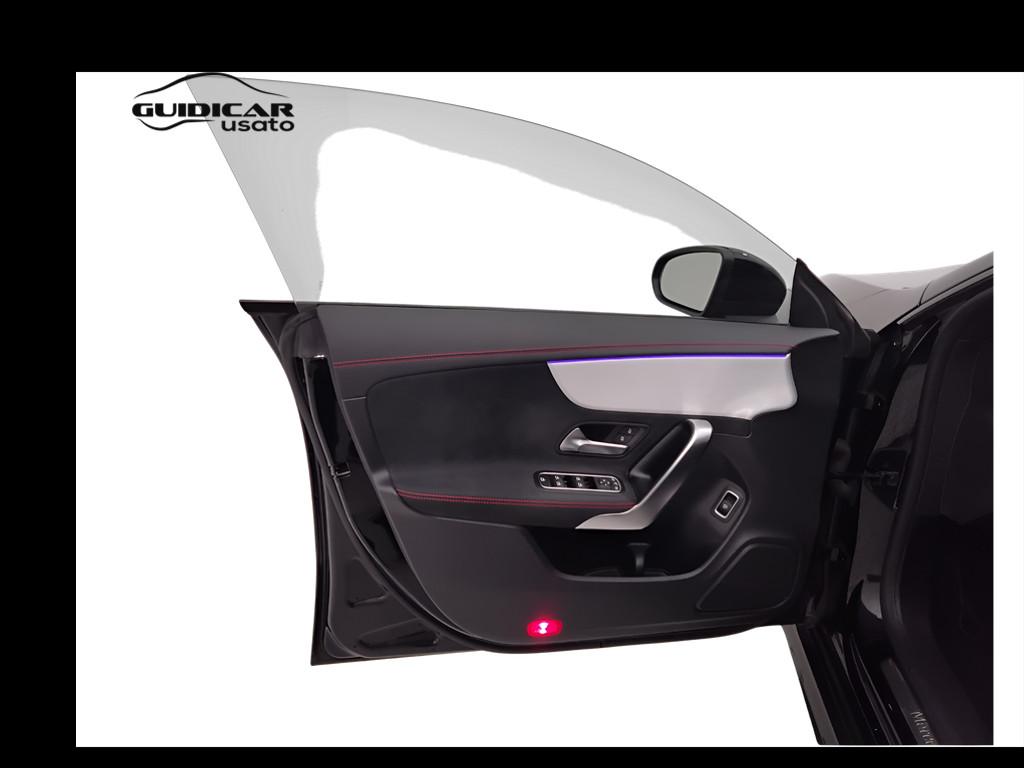 Mercedes-Benz CLA Sh.Brake - X118 - CLA Shooting Brake 200 d Premium auto