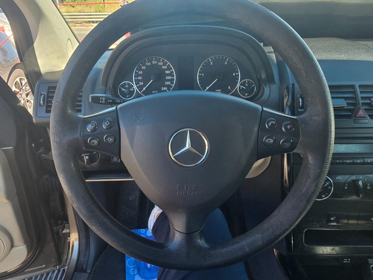 Mercedes-benz A 180 CDI BlueEFFICIENCY Executive