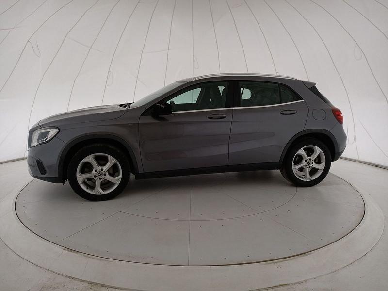 Mercedes-Benz GLA GLA-X156 2017 220 d Sport 4matic 170cv auto