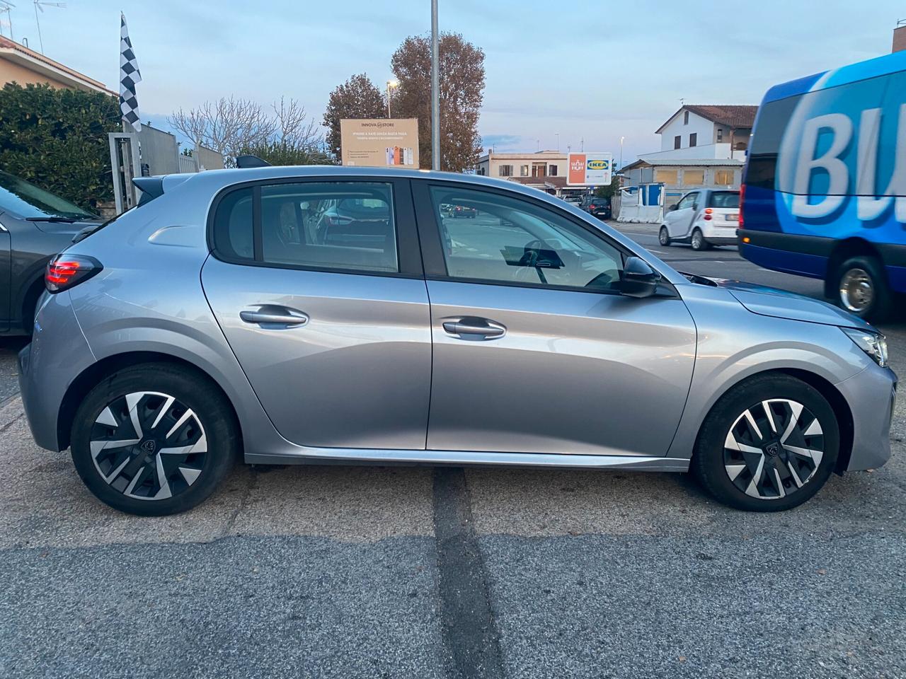 PEUGEOT 208 1.2 100Cv ACTIVE NAVI-Solo 15.000Km!