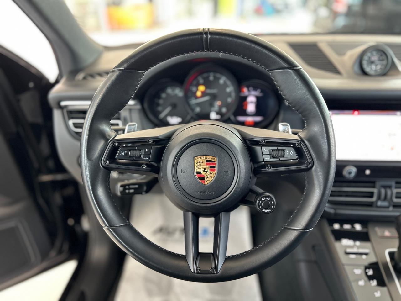 Porsche Macan 2.0 T Auto