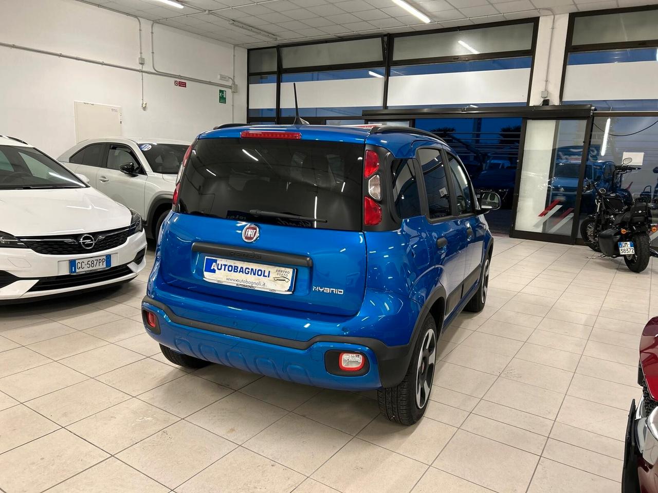 Fiat Panda CROSS 1.0 FireFly Hybrid SPOTICAR