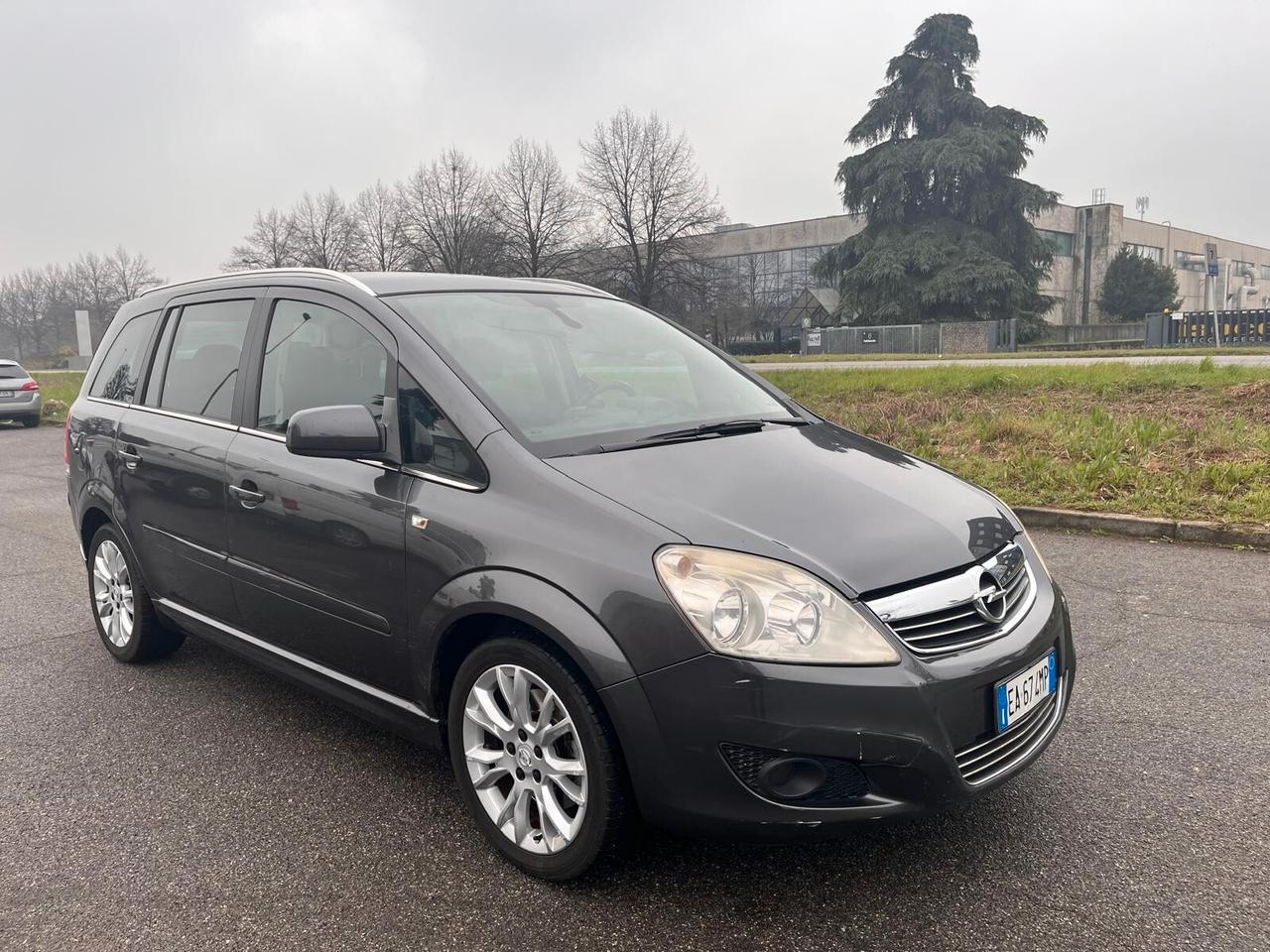 Opel Zafira 1.6 16V ecoM 94CV Cosmo