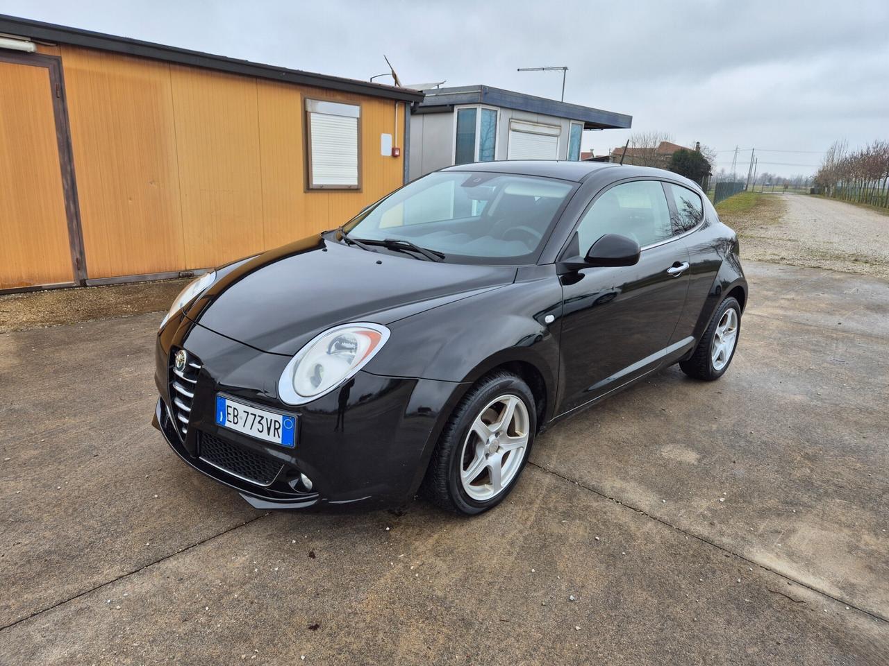 Alfa Romeo MiTo 1.6 JTDm 16V Distinctive Sport Pac