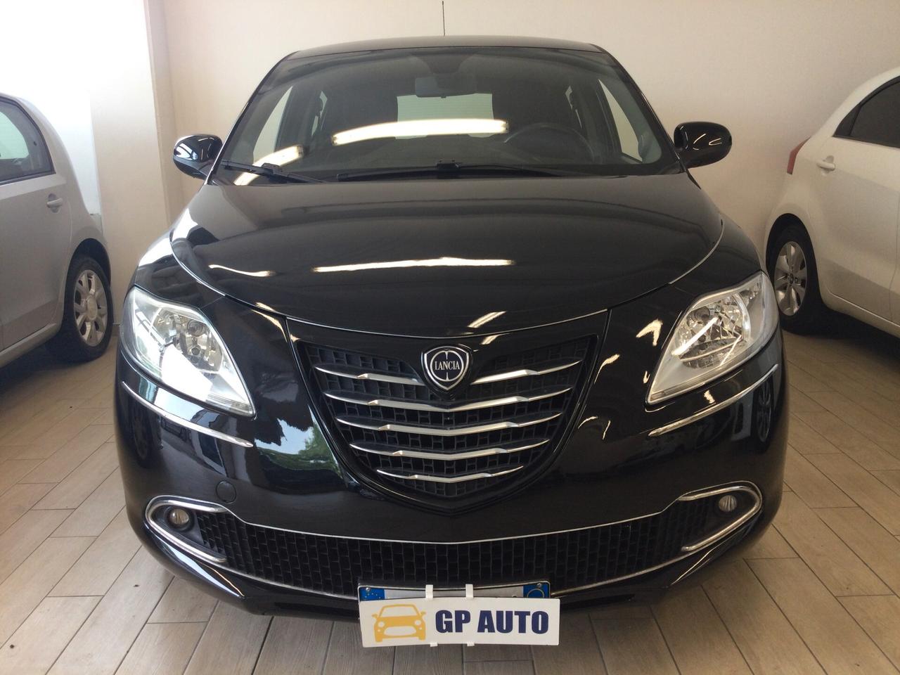 Lancia Ypsilon 0.9 TwinAir 85 CV 5 porte S&S DFN Platinum