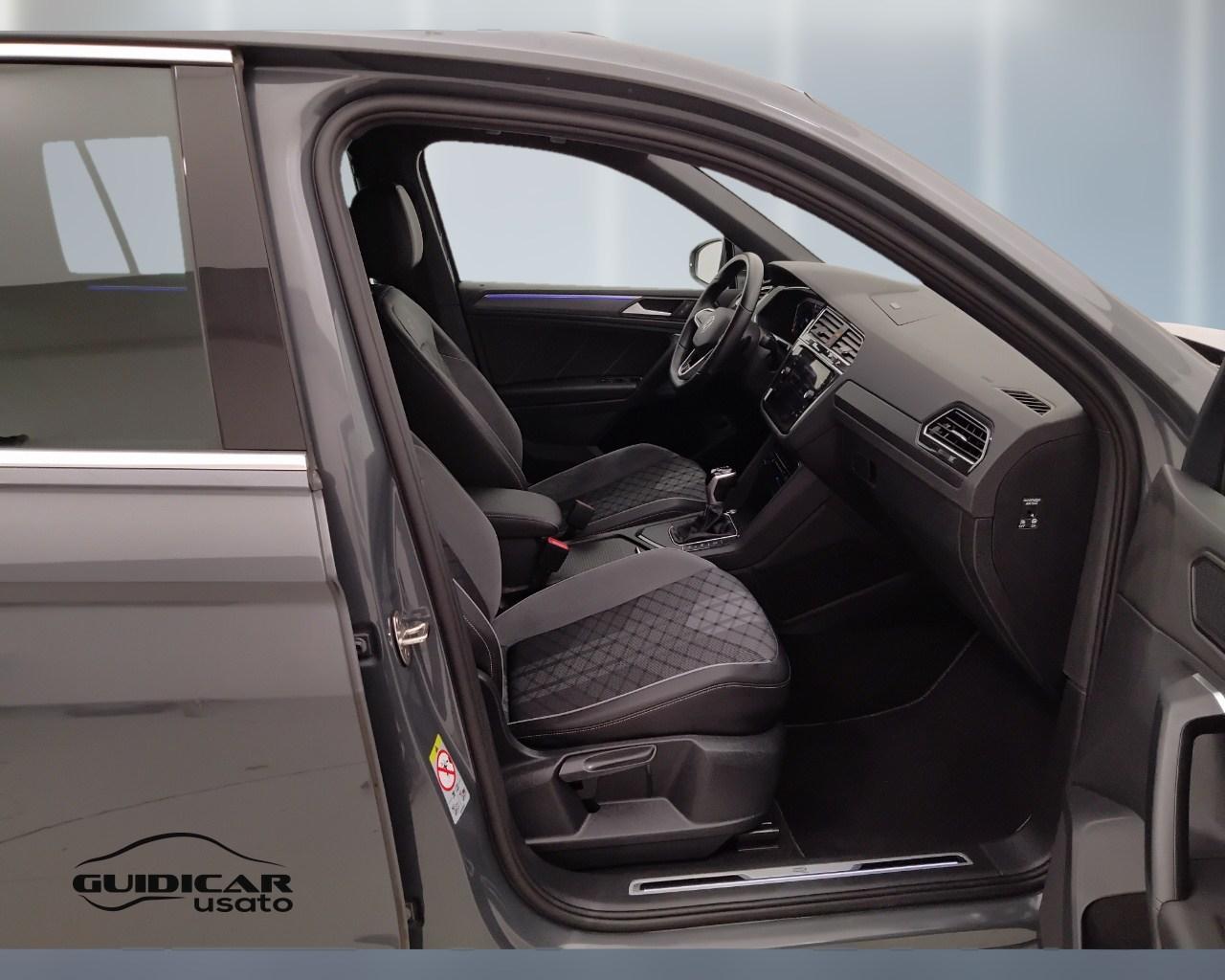 VOLKSWAGEN Tiguan II 2021 - Tiguan 2.0 tdi R-Line 150cv dsg