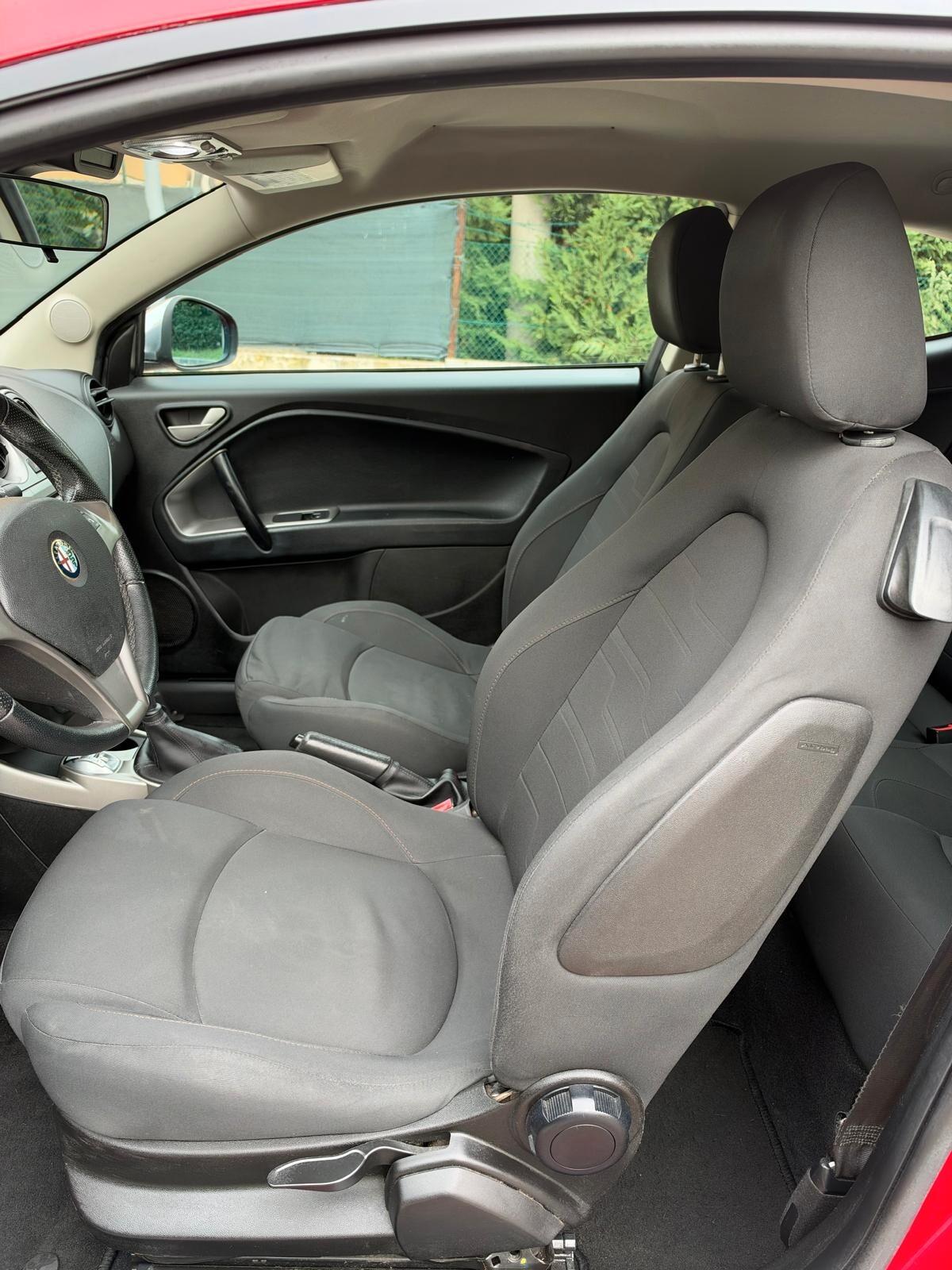 Alfa Romeo MiTo 0.9 - NEOPATENTATI - 12 MESI DI GARANZIA -