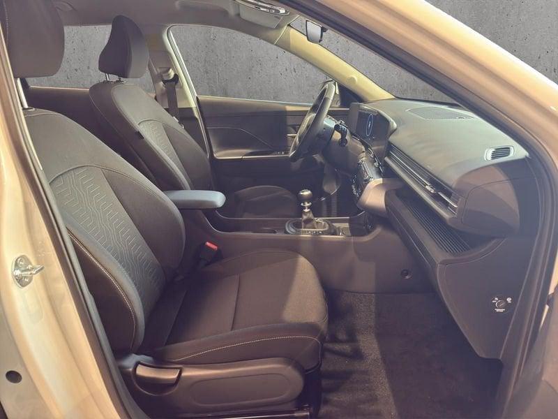 Hyundai Kona Kona 2025 5p 1.0 T-GDI 100cv 6m Business