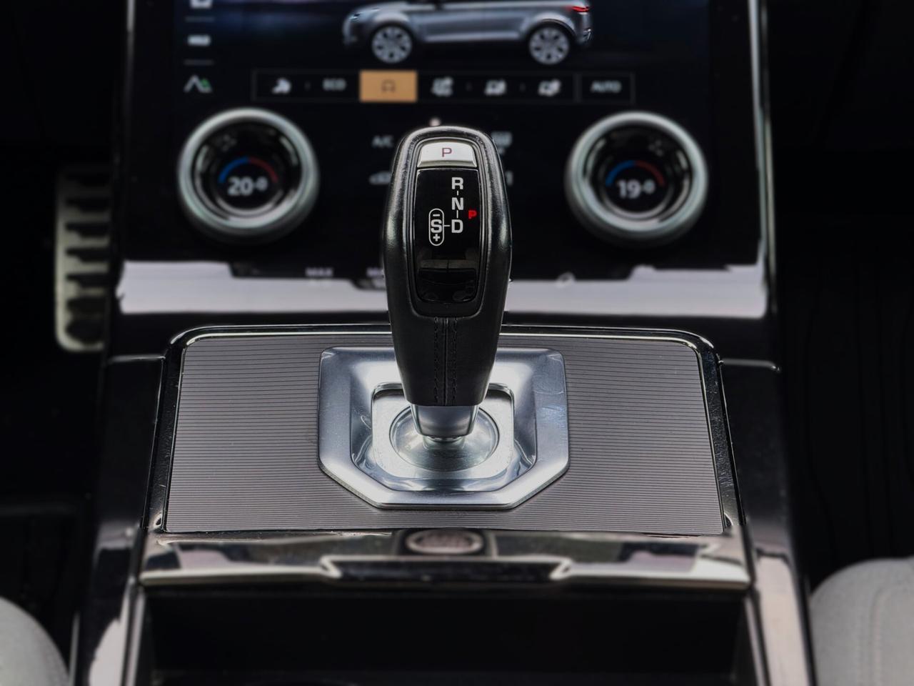 Range Rover Evoque 2.0d i4 MHEV R-Dynamic SE 204CV