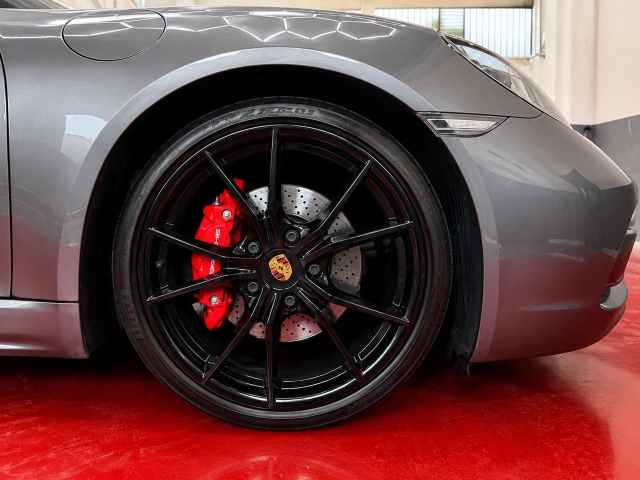 Porsche 718 Spyder Boxster 2.5 GTS esclusive manufactur