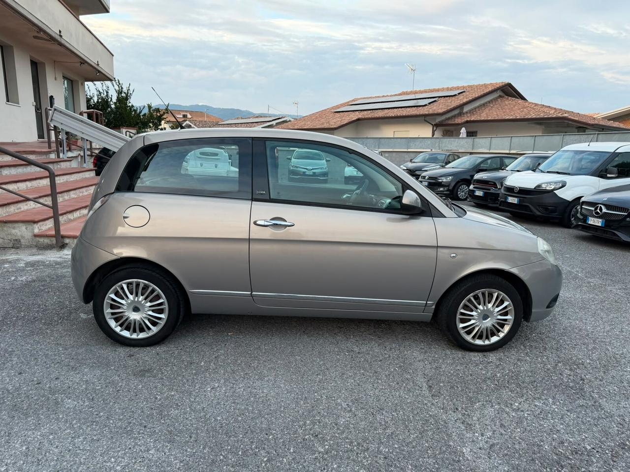 Lancia Ypsilon 1.2 69 CV Argento GPL