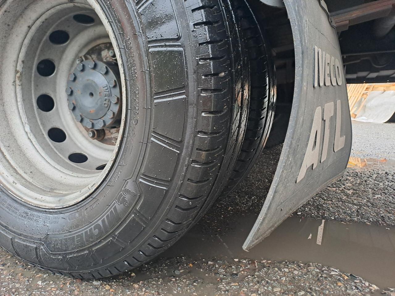 IVECO DAILY CENTINATO 3.0 *PATENTE C* 70C17