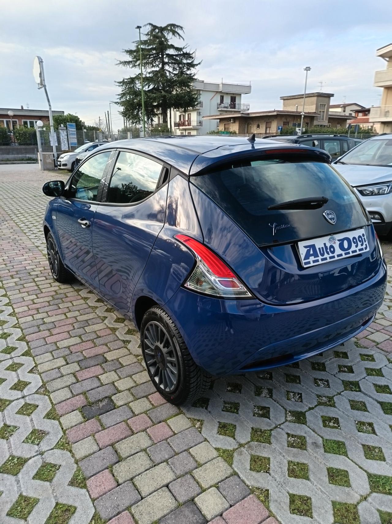 Lancia Ypsilon 1.2 69 CV 5 porte Unyca