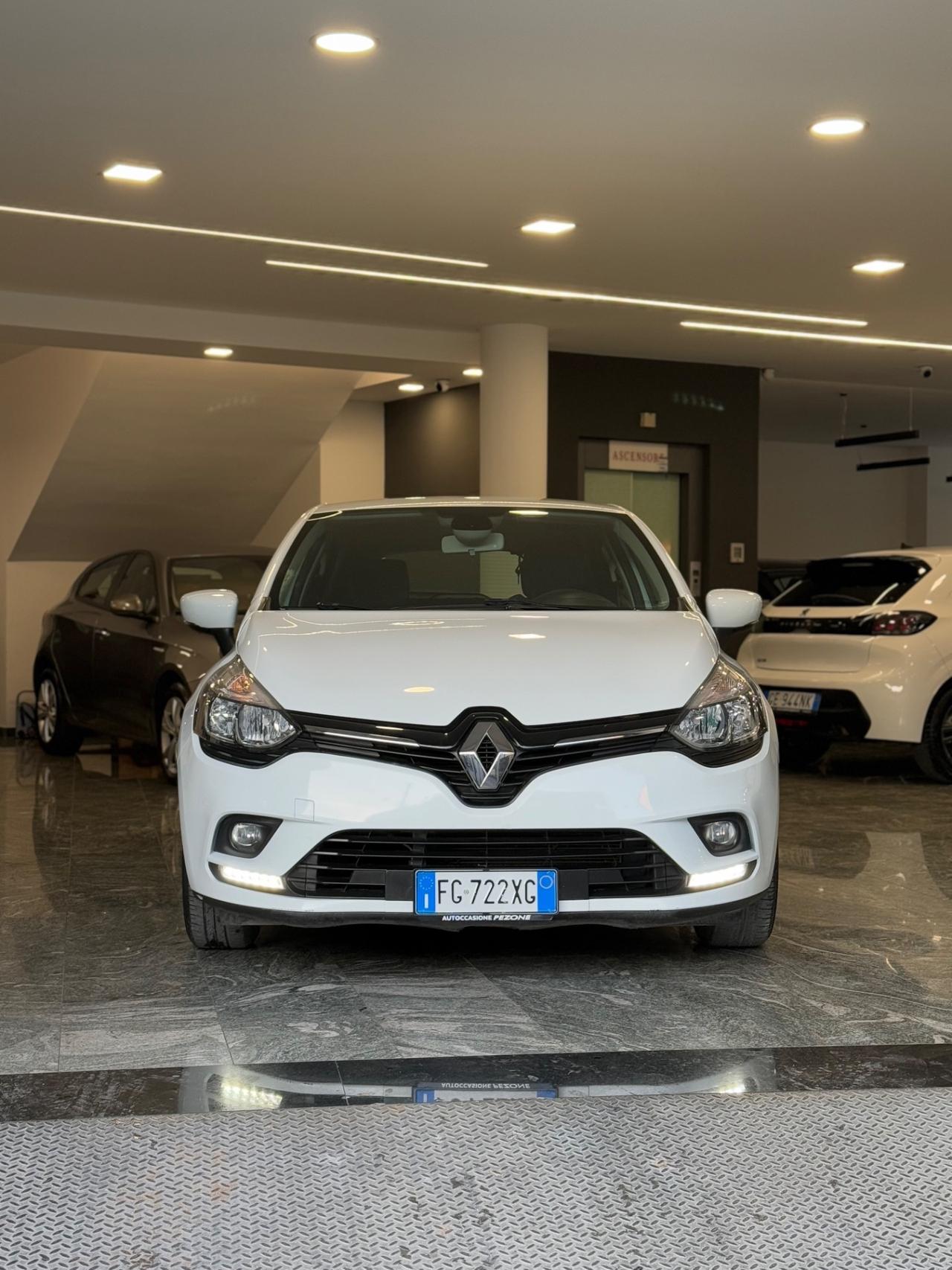 Renault Clio 1.2 75CV 5 porte Zen