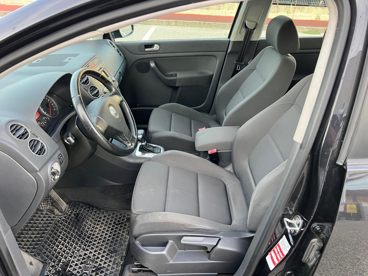 Volkswagen Golf 2.0 16V TDI 5p. Sportline