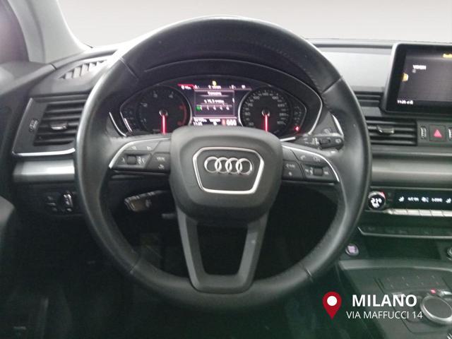AUDI Q5 35 TDI quattro S tronic Business