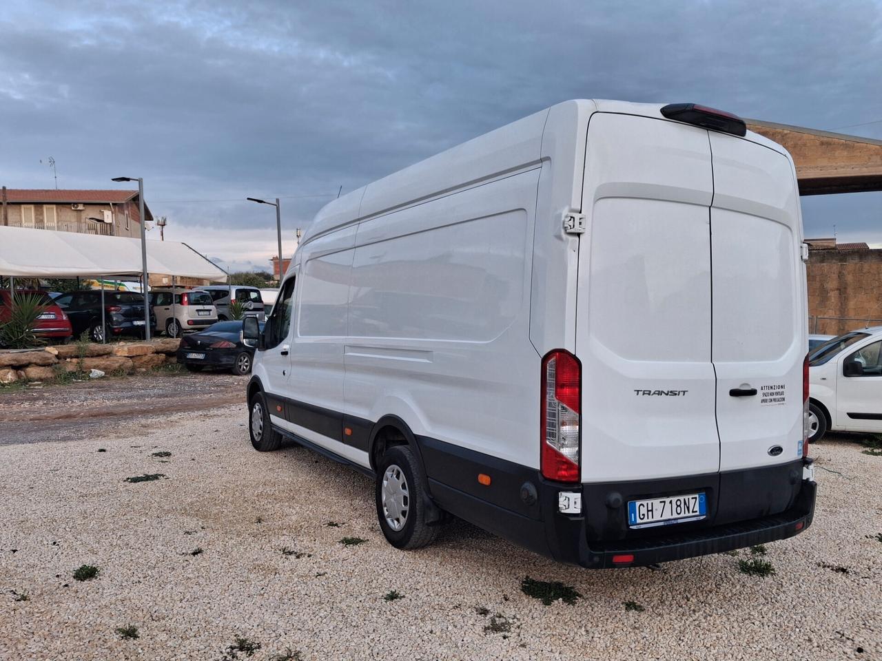 Ford transit passo lungo tetto alto iva esposta