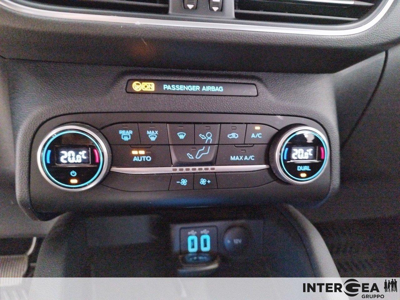 FORD Kuga 1.5 ecoblue Titanium Business 2wd 120cv auto