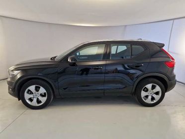 VOLVO XC40 D3 AWD Momentum Pro