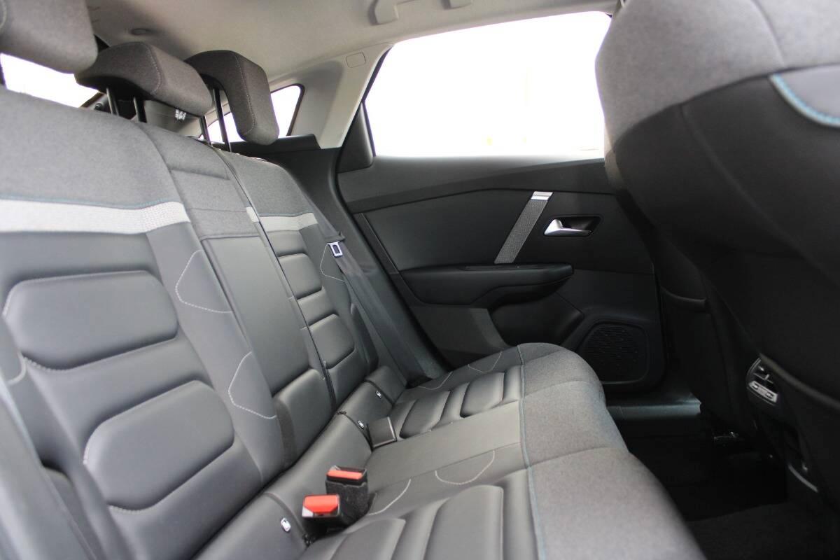 Citroen C4 1.2 puretech Shine s&s 130cv Con NAVIGATORE