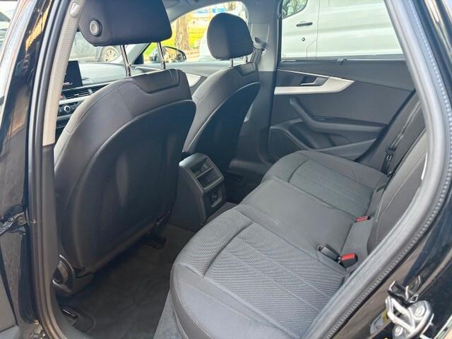 Audi A4 Avant 35 TDI 163 CV S tronic line edition