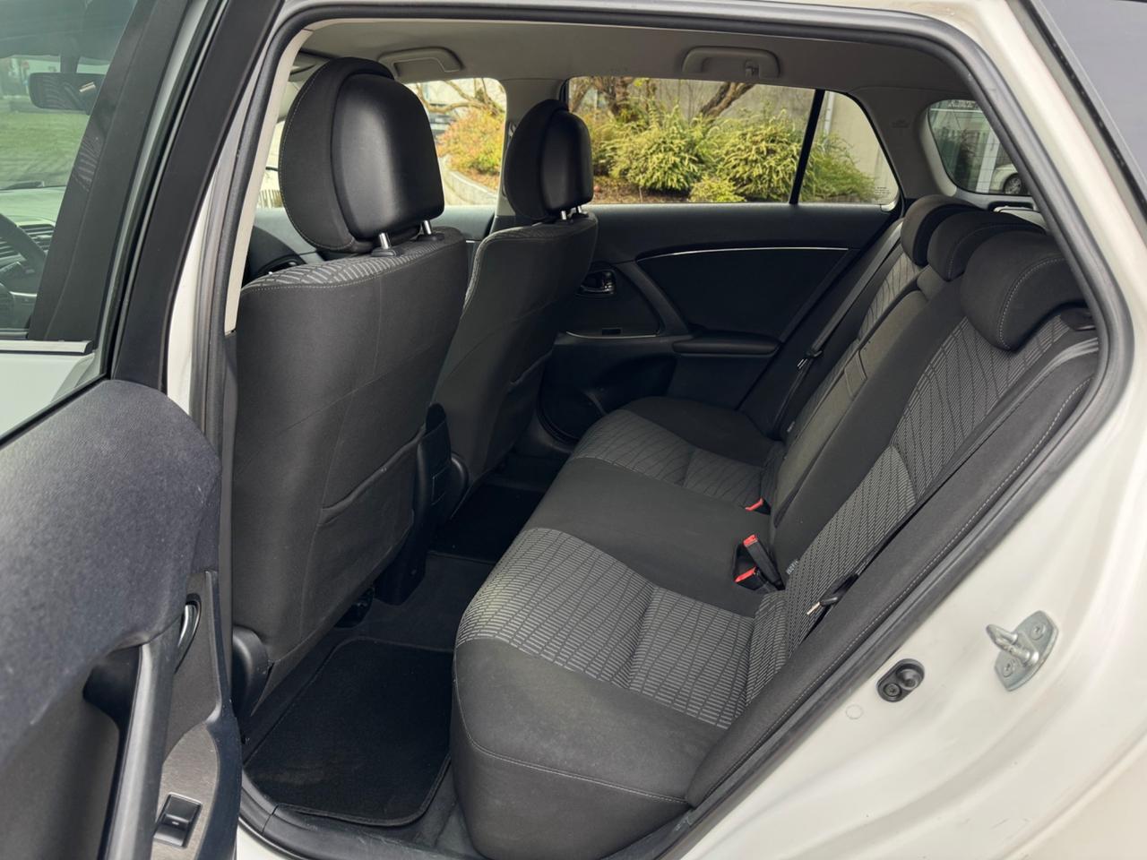 Toyota Avensis 2.0 D-4D 126cv Solo per Export