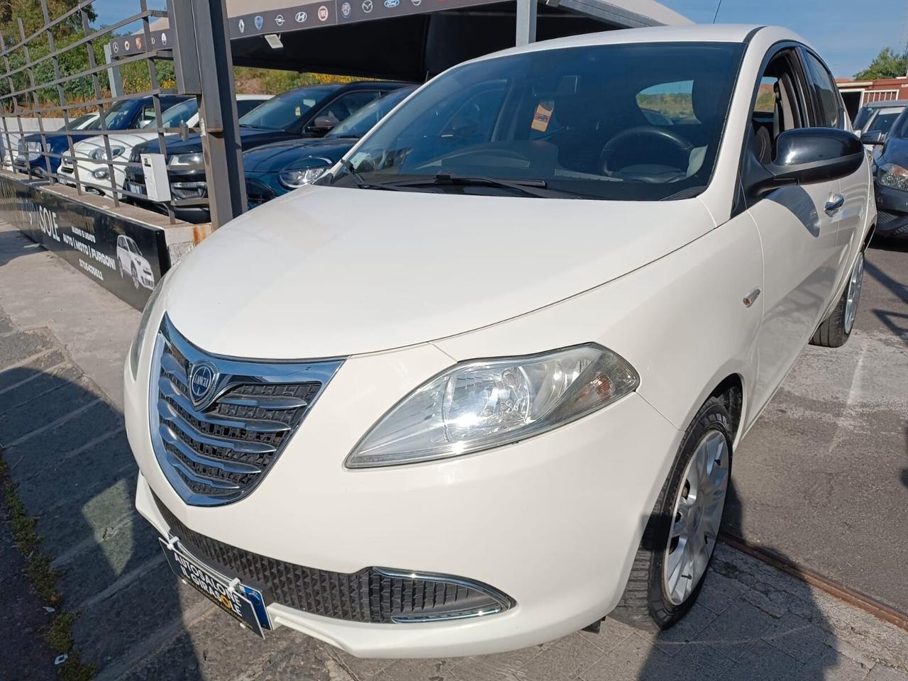 Lancia Ypsilon 1.3 MJT 16V 95 CV 5 porte S&S Silver