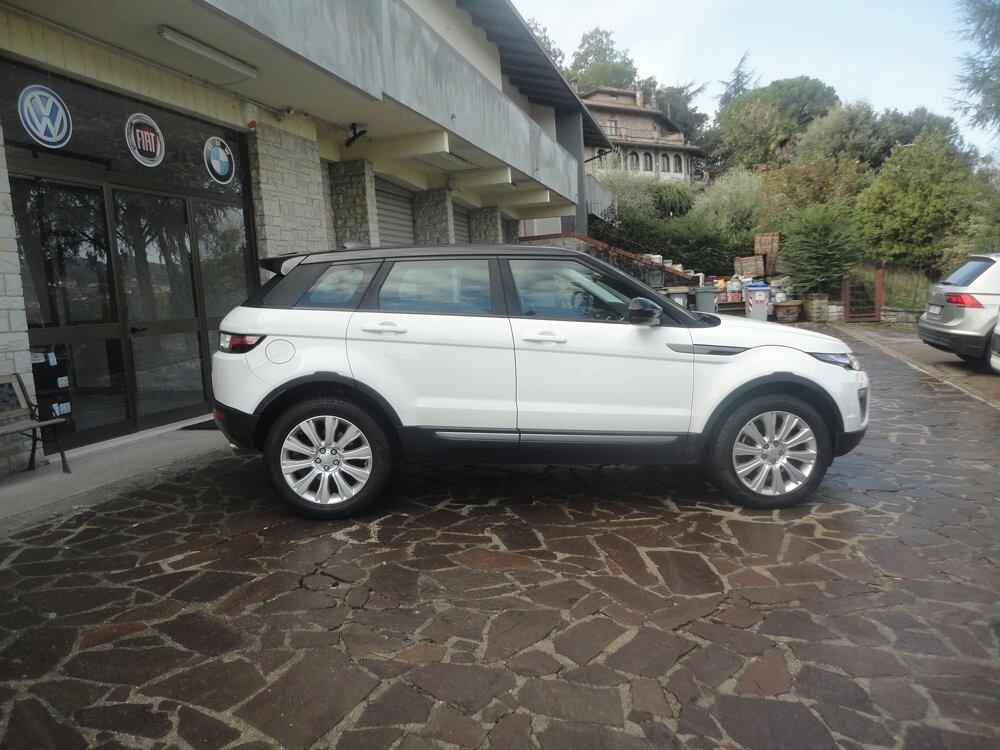 Land Rover Range Evoque 2.0 eD4 5p. Urban Attitude Edition