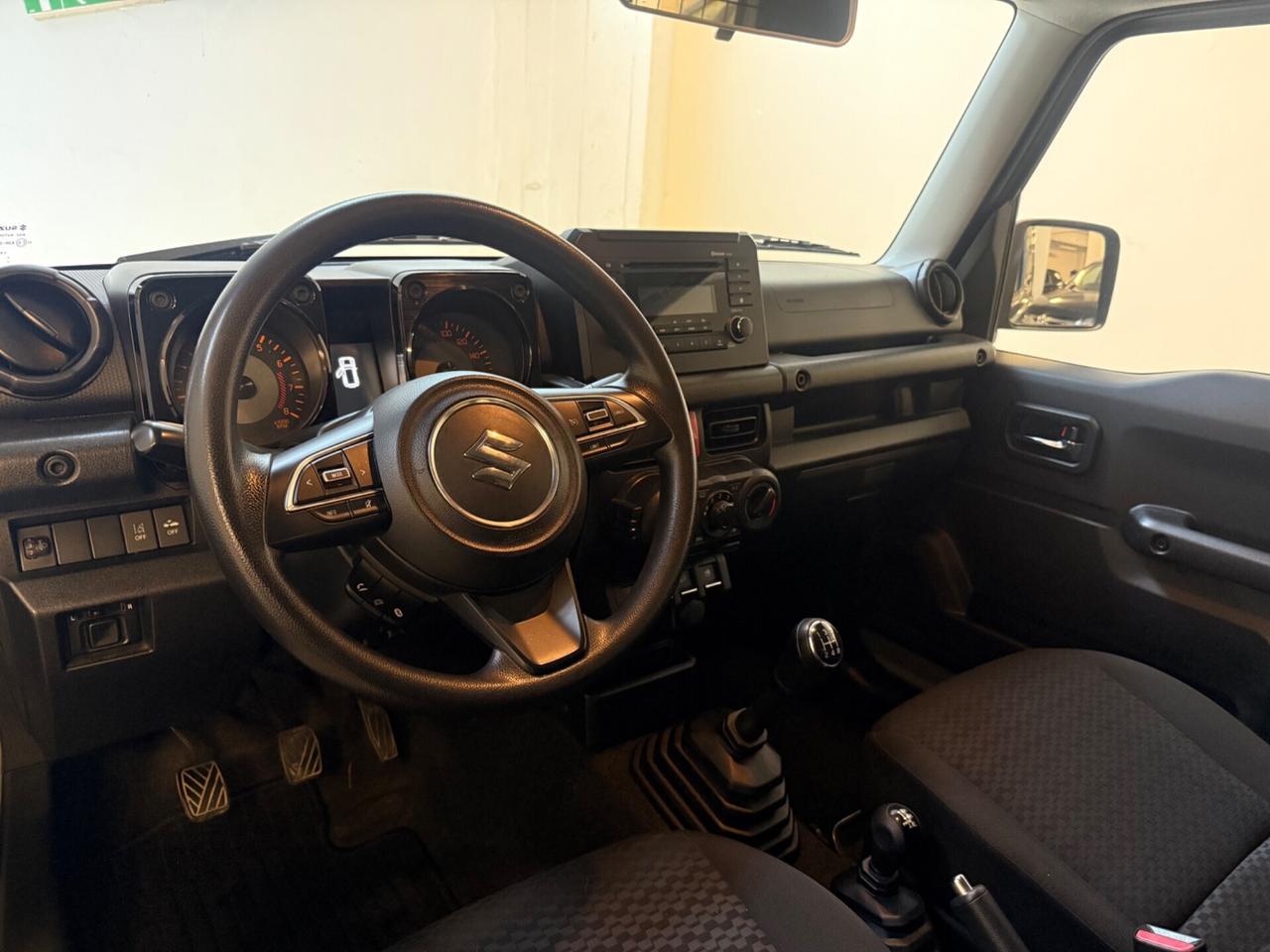 Suzuki Jimny 1.5 5MT PRO (N1)