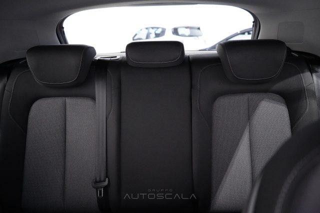 AUDI Q2 30 TDI 116cv S Line Edition Identity Black