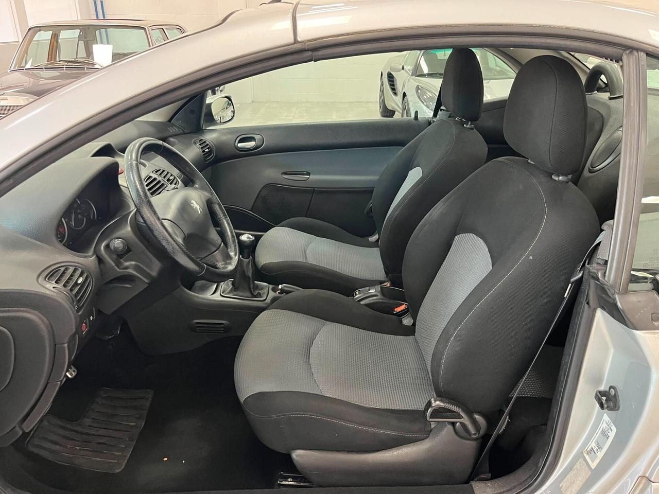 Peugeot 206 CC 1.6 16v c/abs