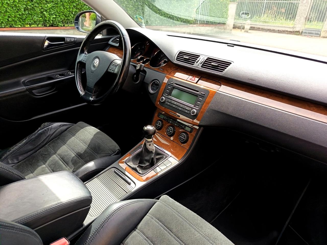 Volkswagen Passat 2.0 16V TDI Var. Sportline