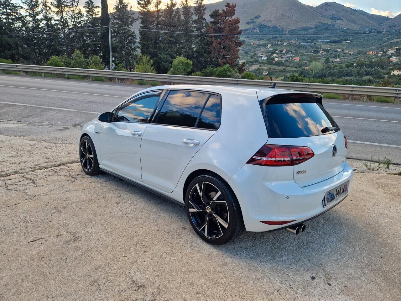 Volkswagen Golf 7..5 GTD 2.0 TDI 184cv