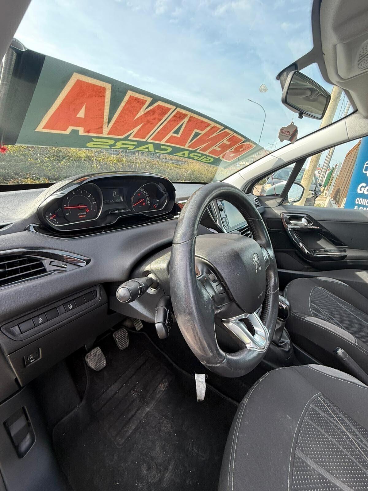 Peugeot 208 PureTech 82 3 porte Allure