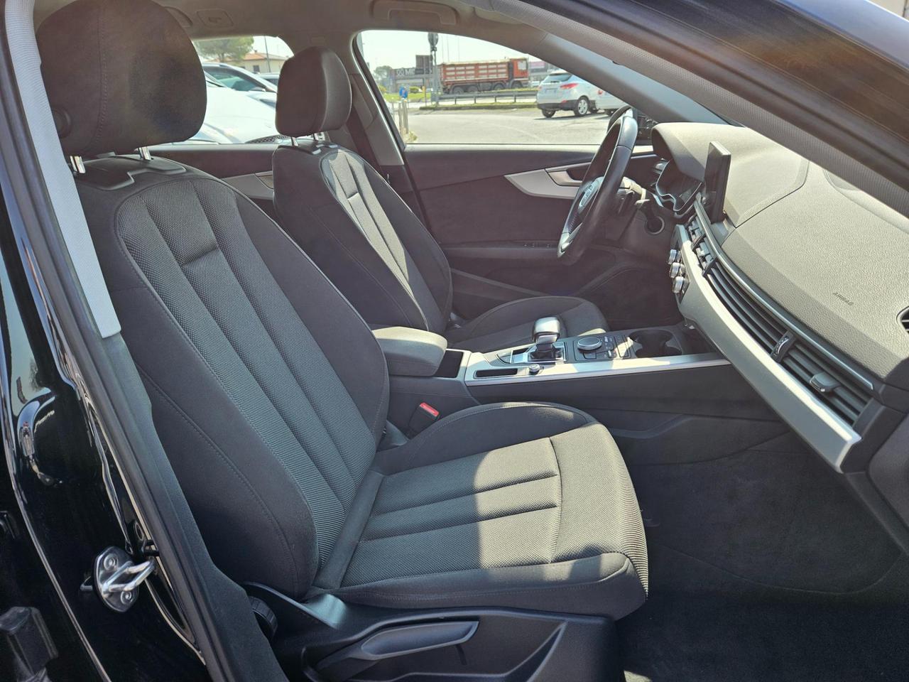 Audi A4 Avant 40 2.0 tdi 190cv s-tronic