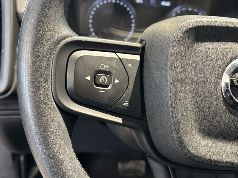 Volvo XC40 T2 automatico Essential